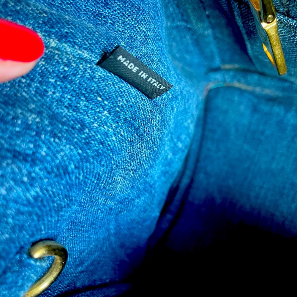 ๐ฏ Authentic Prada Canapa Demin Mini Tote - Picture 8 of 14